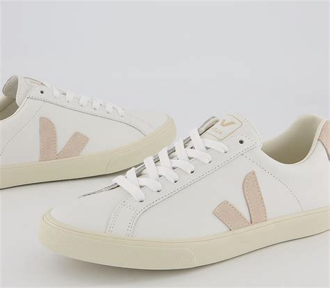 veja extra white sable.